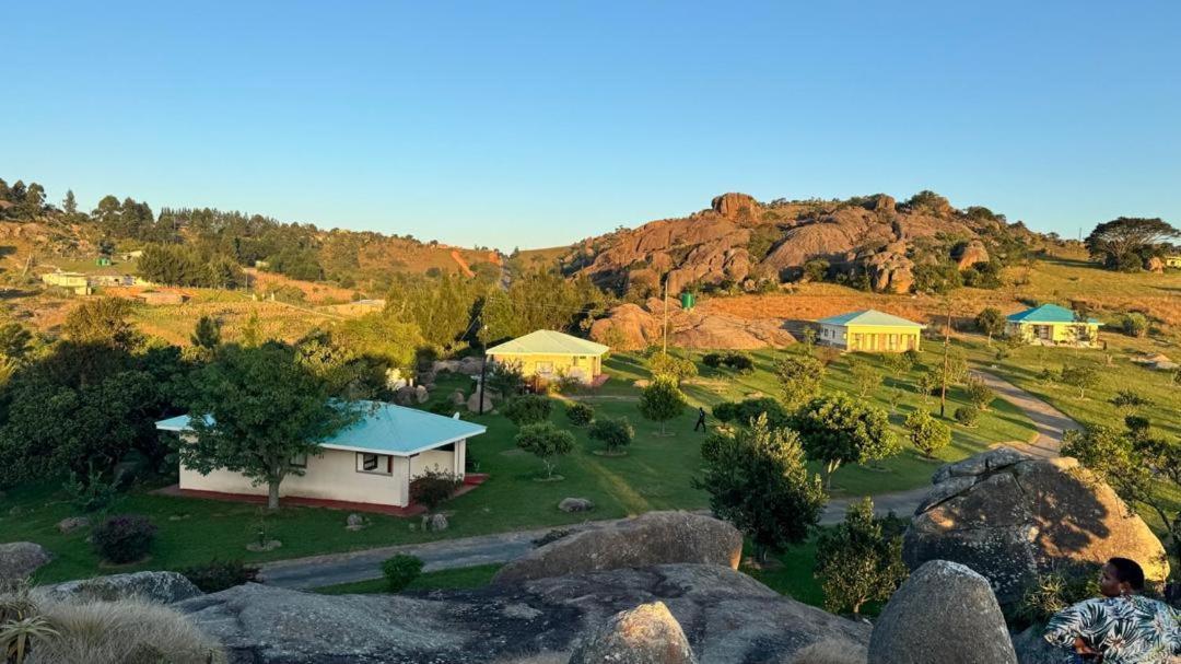 Mdzimba Mountain Lodge 埃祖尔韦尼 外观 照片
